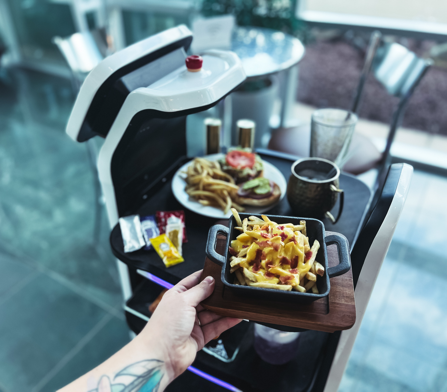 automate food service with a waiter robot