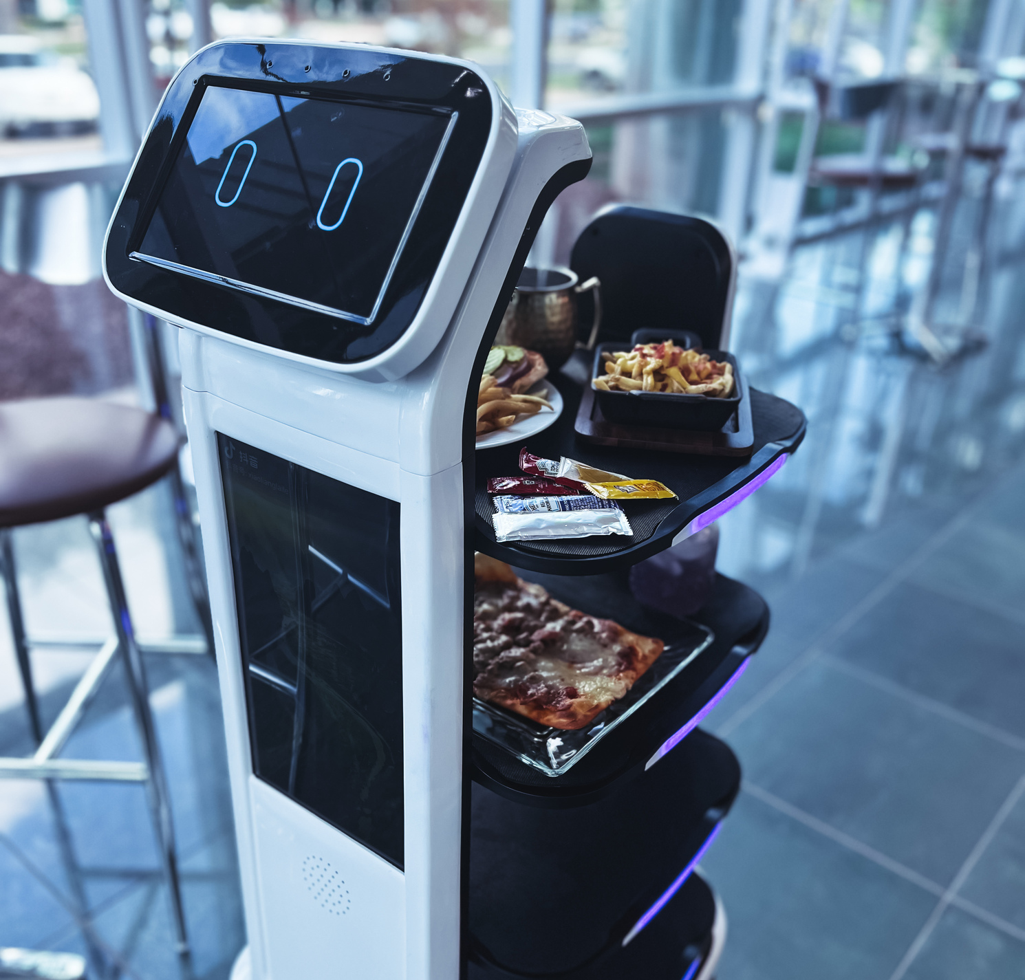 waiter robot in an empty restaurant