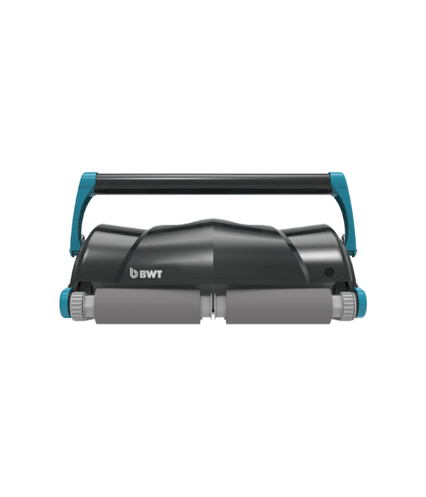 Ultramax: for large, Olympic pools